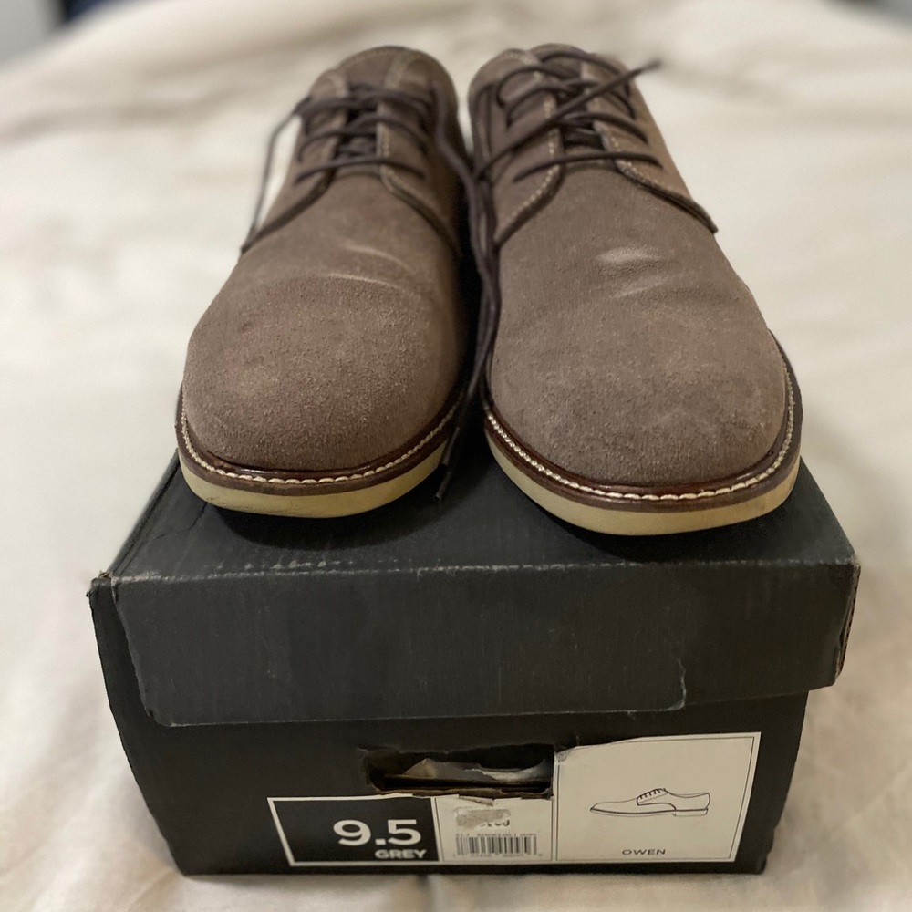 Banana Republic casual shoes size 9.5